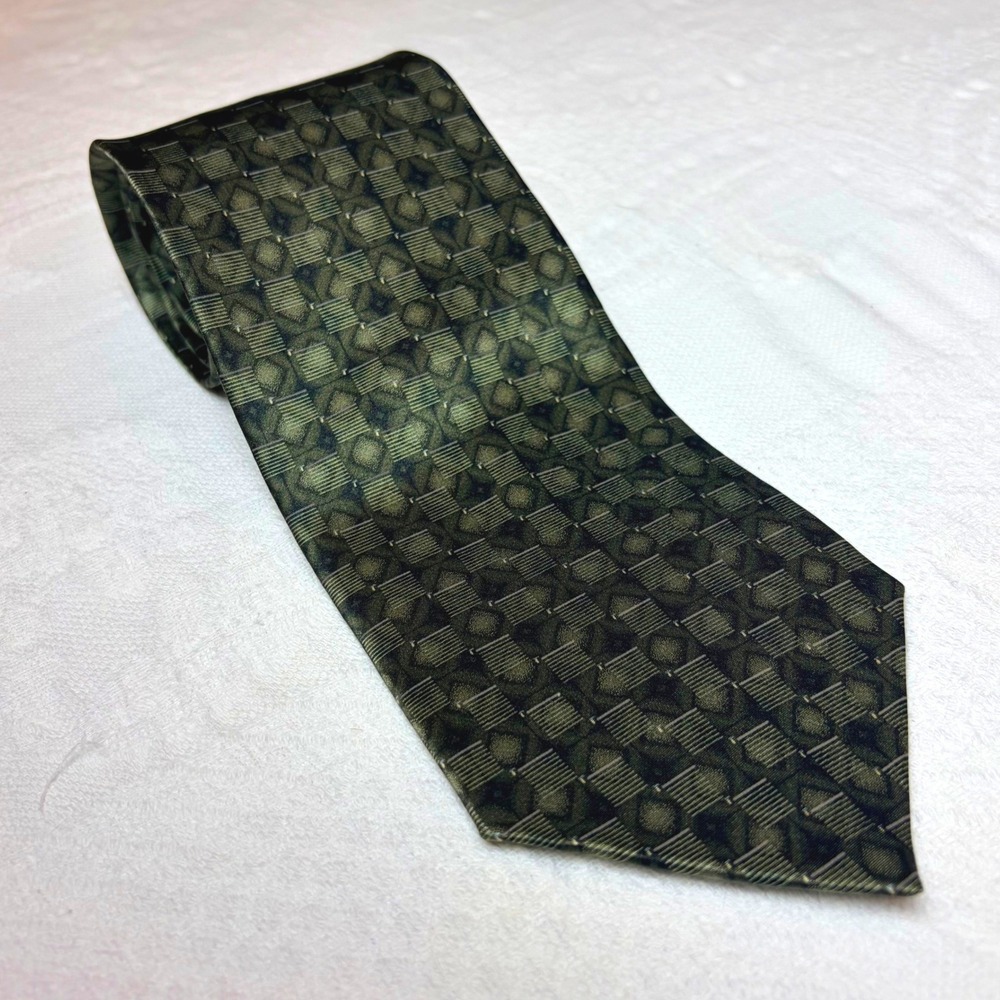 Bill Blass Black Label Mens Silk Necktie Olive Green Geometric Pattern RN 19388